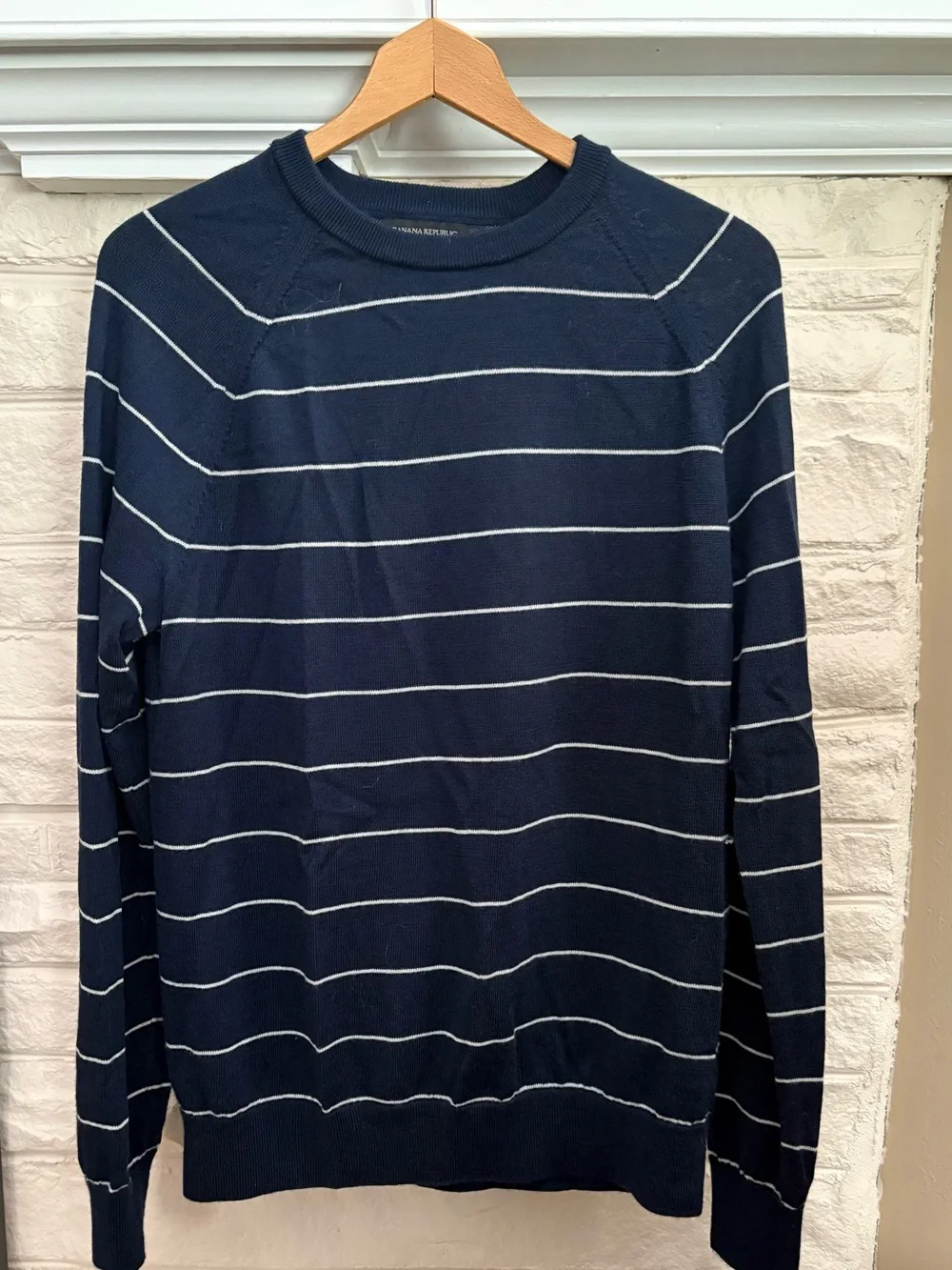 Banana Republic Merino Wool Navy Blue White Striped Crewneck Sweater Medium